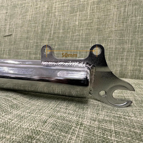 Close-up of the Beefy 1 Inch Threaded Non Suspension Bicycle Fork For 26 Inch 700C And 29 Inch Wheels with dropout detail.