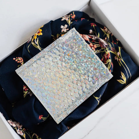 Silver Bubble Envelope Mailers 15x13cm Pack of 20 Self Seal Padded Shipping Bags for Quick Pro Shipping and Safe Deliveries on fabric