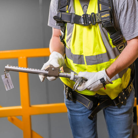 Beamer 2000 Horizontal Beam Anchor For Beams 3.5 To 16 Inches Wide Up To 1.25 Inches Thick No Tools Required No Sweat Adjust Oversized Locking Lever Bronze Manganese Hooks OSHA And ANSI Compliant