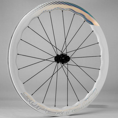 Carbon Disc Brake Wheelset For Road Bikes 700c Tubeless Ready White Finish Lightweight Build Compatible With Shimano