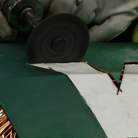 3 Inch Cutting Wheel For Steel And Metal With Fast Cut Performance, Open Arbor, Dual Reinforcement in action cutting metal.