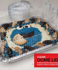 Heavy Duty 9x13 Aluminum Baking Pan With Lids 10 Pack Built Tough Durable Rectangular Tray For Lasagna And More Clear Dome Cover Keeps Your Food Fresh, showcasing a decorated cake with the lid secure.