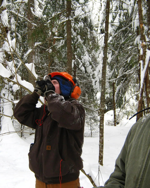 PM-5 Clinometer Pro Grade Inclination Tool For Heights And Slopes 360 Degree Reading Degrees And Percent Slopes Aluminum Body Durable Construction Optical Card Reading For Precise Quick Measurements Field Ready used in snowy forest