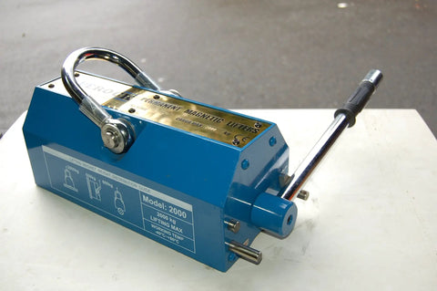 Top Shelf 2000Kg Magnetic Lifter Four Thousand Four Hundred Pound Steel Grabber Hoist, blue industrial design for smooth lifting.