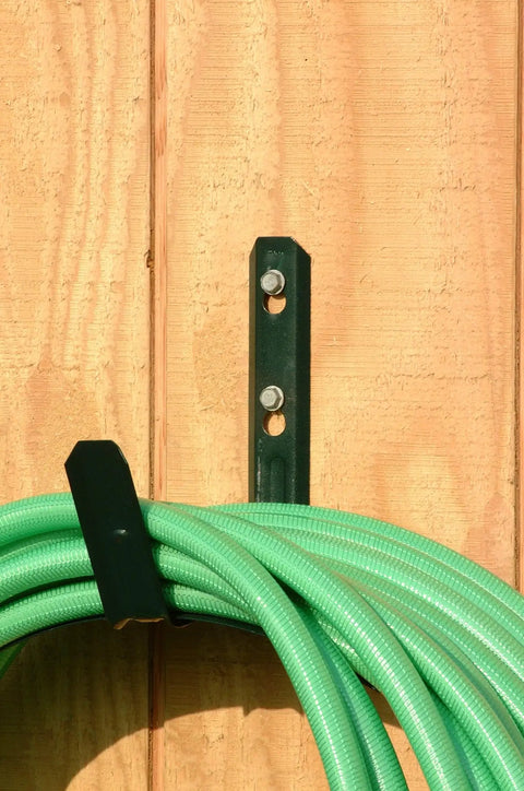 Heavy Duty Connector Screws 1/4 By 3 Inch Db Coated Strong Drive Sds Fasteners 150 Count Type 17 Tip holding a green garden hose.