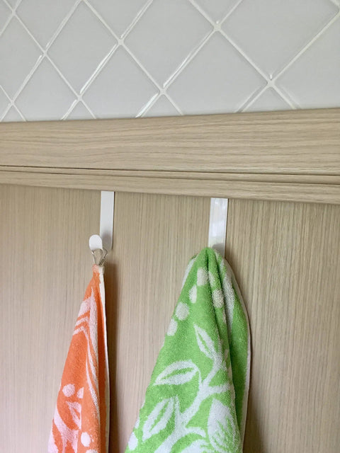 Over The Door Hook Set White Plastic Hanger For Coats Towels And Accessories Easy Install Door Mount Rack for bathroom with towels