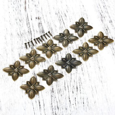 50 Pack Vintage Upholstery Nails Heavy Duty Iron Decorative Tacks for Furniture Makeover, featuring antique brass and black decorative tacks.