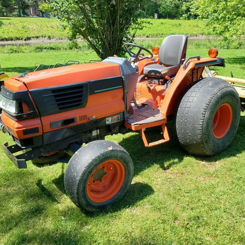 Orange tractor for Tractor Maintenance Kit All In One With Oil Fuel Air And Hydraulic Filters For Kubota L3010 L3130 L3410 L3430 HST