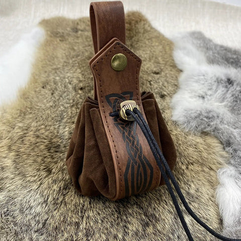 Close-up of pouch from Six Piece Renaissance Belt Set with Pouch Sword Frog Horn Holster Skirt Clip and Medieval Accessories.