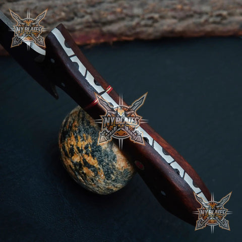 Close-up of Beast Damascus Steel Skinner Knife With Wood Handle Fixed Blade Outdoor Hunting Knife With Leather Sheath