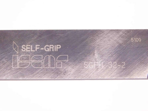 Self Grip Double Ended Right Hand Indexable Cutoff Blade For Precision Machining Pro Grade Durable Tooling Accessory With BR9205CN4 Ideal For Clean Cuts And Fast Changes, SELF-GRIP SGFH 32-2 blade close-up