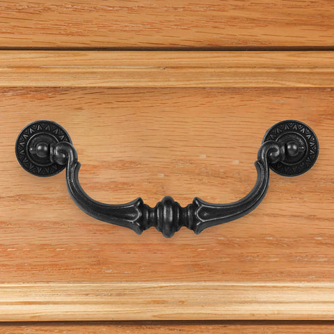 Close-up of a 6 Pack Vintage Antique Black Drawer Pull Handle with 5.5 inch hole center and 6.7 inch total length made from zinc alloy.
