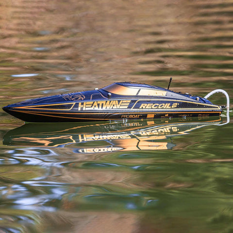 Heatwave Recoil 2 V2 26 Self Righting Brushless RTR RC Boat on lake, ABS hull, Spektrum SLT3 control, 2300Kv motor