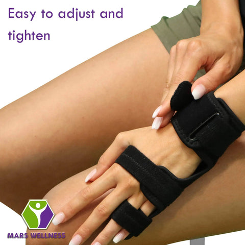 Person adjusting Boxer Fracture Splint For Fourth Or Fifth Metacarpal Hand And Finger Brace Universal Right Or Left With Two Velcro Straps