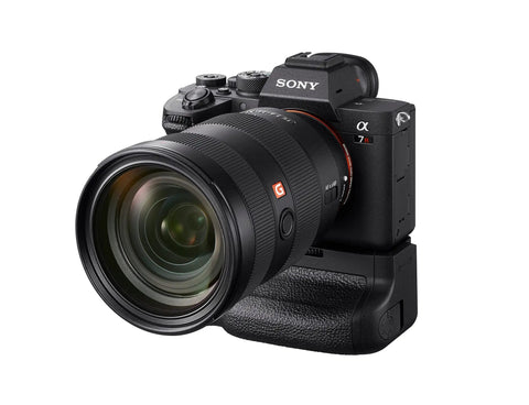 Vertical Grip For Alpha 7R IV With Dual NP-FZ100 Batteries, Boosts Power and Comfort, dust-resistant ergonomic camera accessory