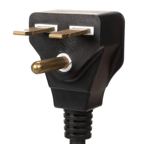 Close-up of the 30A cordset plug for HF5848TC Beefy Garage And Workshop Portable Heater With Fan Forced Heat 4800 Or 3600 Watts.