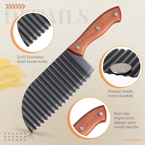 Patelai 2-piece crinkle cutter set with wooden handles and stainless steel wavy blades; front view
