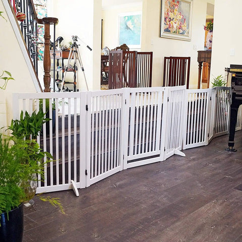 Room setting with wooden support feet for 360-degree configurable pet gate, white, a pair, plywood feet for 0.75 inch gate thickness