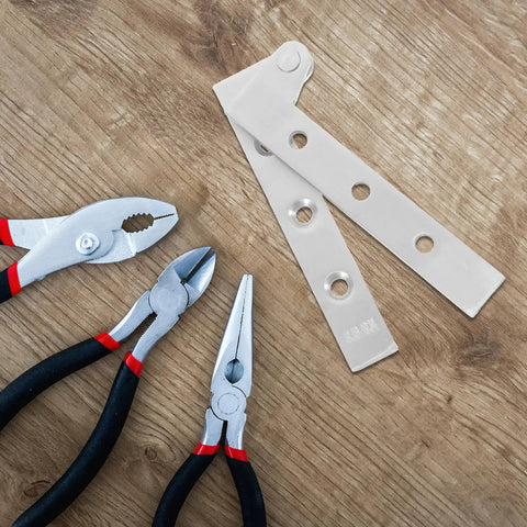 Concealed Shaft Door Hinges Thickened Seven Shaped Design 4 Pack Stainless Steel Smooth Rotation on wooden surface