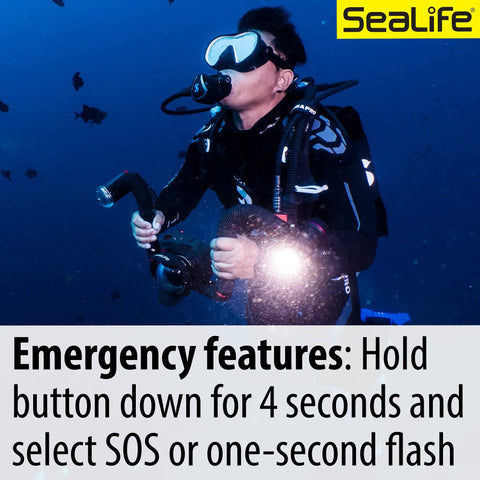 Diver using the Underwater Photo And Video Light Beast 2500 Lumen COB LED with a 120-degree wide beam for emergency signaling