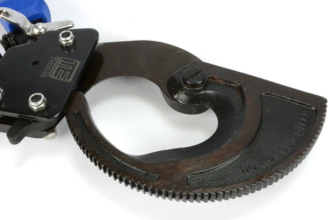 Close-up of Heavy Duty Ratcheting Wire And Cable Cutter For Copper And Aluminum Up To 500 MCM, hard oxide cutting head visible