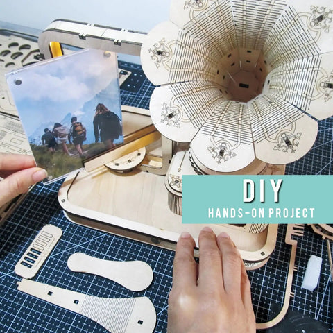 Assembling Vintage Gramophone 3D Puzzle Kit With Wooden Model DIY Music Box And Acrylic Photo Frame