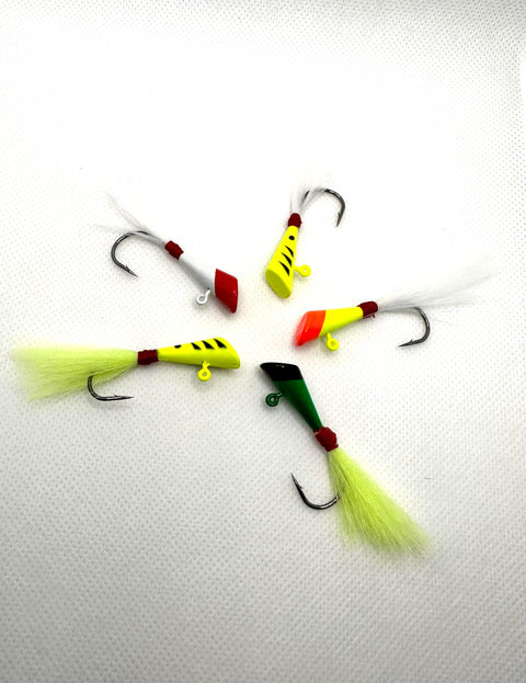 Assorted Darts Fishing Lures Kit with 1/4 Oz Bucktail Jigs, 25 Pack in 5 Colors, bright painted lures on white background