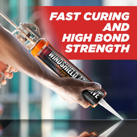 Person applying Two Pack Polyurethane Windshield Adhesive For Quick Curing No Drip Weather Resistant Auto Glass Bond