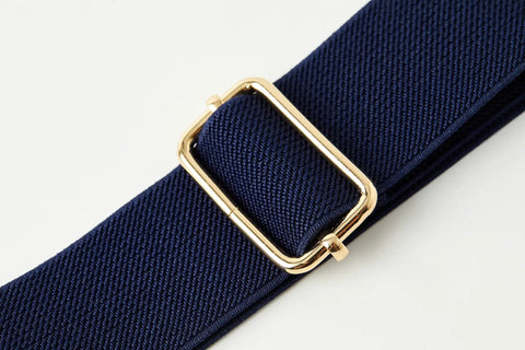 Close-up of the gold surcingle buckle on the Equestrian Elastic Belt For Women Two Piece Riding Belt Set