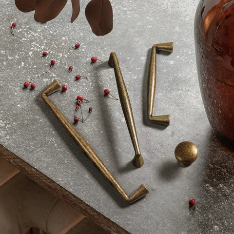 Vintage Retro Brass Cabinet Knobs Set Of 6 Zinc Alloy Pulls displayed on rustic surface with single hole center mount