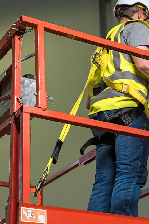 Non Shock Absorbing Lanyard 4 Ft With Self Locking Steel Hooks Durable 1 Inch Nylon Webbing on worker for fall restraint