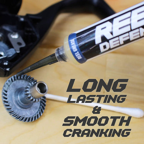 Reel Care Oil And Grease Kit With Two 10ml Syringes For Spinning And Baitcasting Reels, Works In Freshwater Saltwater Hardwater, Low Temp Performance -50F/-40C, All Weather Reel Maintenance For Smoother Casting And Longer Gear Life. Close-up syringe lubricating reel gear