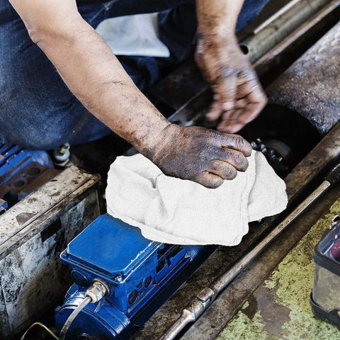Pro Grade Auto Shop Towels 100 Pack Lint Free 14x14 Bulk Rags Made From 100 Percent Cotton Commercial Grade Heavy Duty Cleaning Towels in use