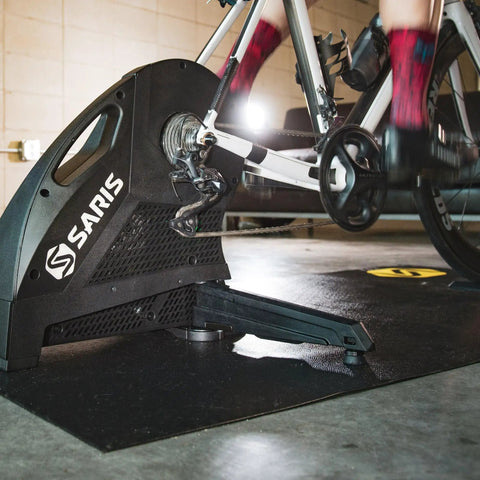 Direct Drive Trainer Cassette And Freehub Kit With Tool-Free Installation Pre-Installed 11-Speed Cassette (11-25T) on cycle