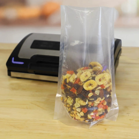 Game Changer Vacuum Sealer For Home Food Storage With LiquidLock Tech And Liquid Mode, sealing nuts and dried fruits in plastic bag