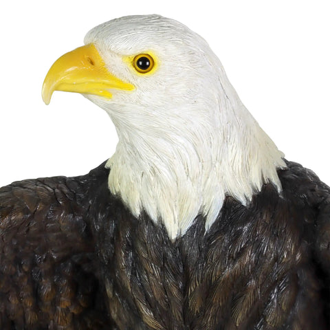 Close-up of a Patriotic Bald Eagle Garden Statue Outdoor Yard Decor Hand Painted Resin, Durable Lawn Sculpture For Front Yard Or Patio