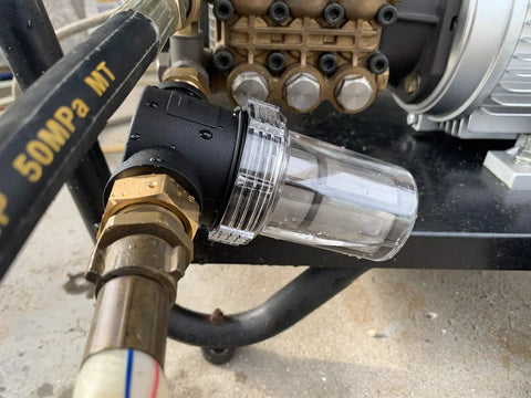 Garden Hose Inline Filter For Pressure Washer Inlet Sediment Filter With 40 Mesh And 100 Mesh Screens attached to pump system.