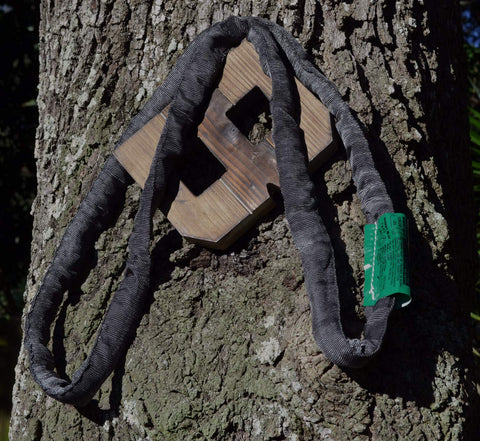 Black Round Sling Spanset For Aerial Rigging And Stage Hanging, wrapped around wooden block, polyester 2 ton lifting strap