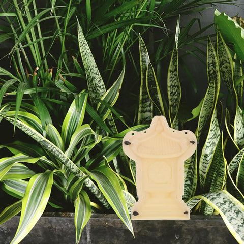 European Roman Style Concrete Statue Mold for Balcony Guardrails and Garden Fences with tropical plants in background