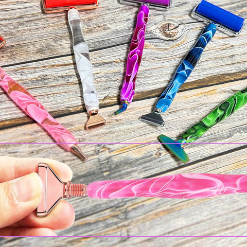 Diamond Painting Pen Kit With Screw Thread Metal Tips Stainless Steel Upgrade for Stable No More Loose Tips on wooden background