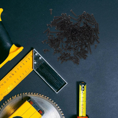 450 Piece Self Tapping Screws Kit Carbon Steel Cross Head Round Screws For Electronics And Small Repairs with tools.