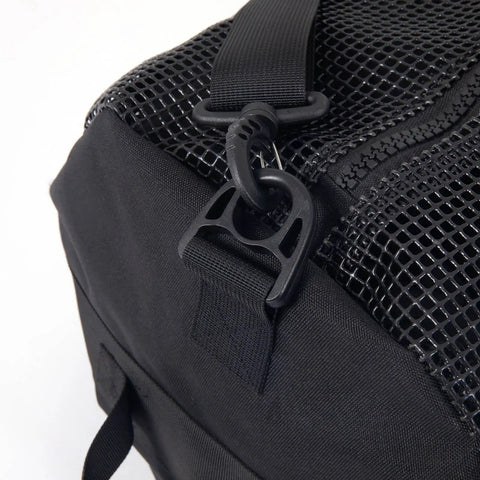 Close-up of Rugged 30 Inch Diving Gear Mesh Bag For Scuba And Snorkeling Gear Duffle With Pocket, showing reinforced strap clip and durable mesh