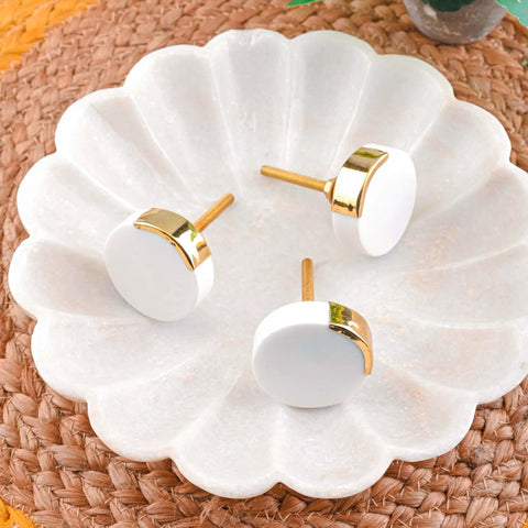Set Of 6 Marble Knobs For Cabinets And Drawers White Round Decorative Cabinet Hardware on a decorative plate