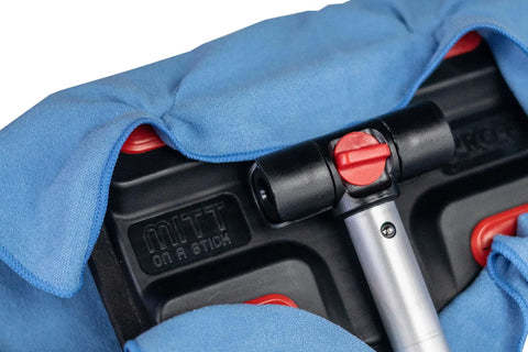 Extendable Car Wash Kit Pro Plus With Rotating Locking Head Mitt Mop And Sponge Red Dragon Microfiber Cover Fits 5 Or 3.5 Gallon Buckets Towel Gripping Plugs For 12x12 Or Larger Towels, blue microfiber cover on lock head