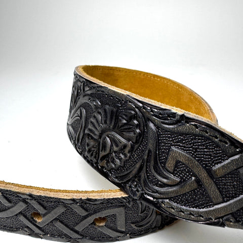 Heavy Leather Dog Collar Featuring Hand Carved Celtic Chain Design And Plush Suede Backing Tailored For Large Pooches 14 To 18 Inches Wide close-up of black leather design