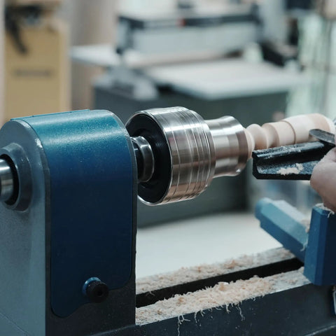 Long Nose Jaws For Wood Lathe Chuck With Serrated Inner Sides And Long Spigots For High Clamping On Long Workpieces in use