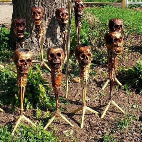 Skull Tiki Torch Set For Halloween Yard Decor, Handcrafted Skull Pattern Outdoor Lights in garden