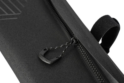 Close-up of hidden zipper on Waterproof Bike Frame Bag Drybag With Hidden Zipper And Flap Cover Grab And Go Weatherproof Frame Storage