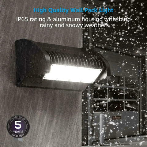 40W Rotatable LED Wall Pack Light With 5000K Daylight Output, 5500 Lumens Outdoor Area Fixture illuminating in rain, IP65