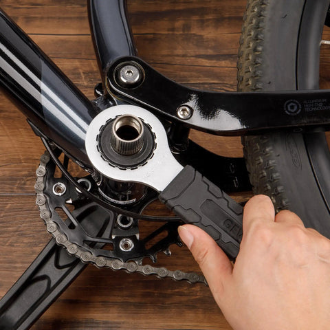 Pro Grade Bottom Bracket Removal Tool Kit For Bike Maintenance Fits Shimano Hollowtech II BB9000 BBR60 And FSA MegaEvo in use